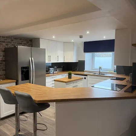 15 Mins To District & Bae Systems Apartment *