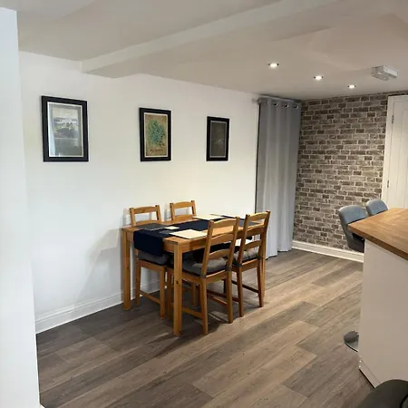 Apartment 15 Mins To District & Bae Systems Dalton in Furness