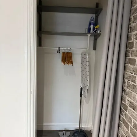 Apartment 15 Mins To District & Bae Systems *