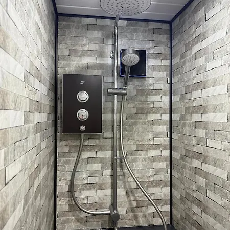 Apartment 15 Mins To District & Bae Systems *